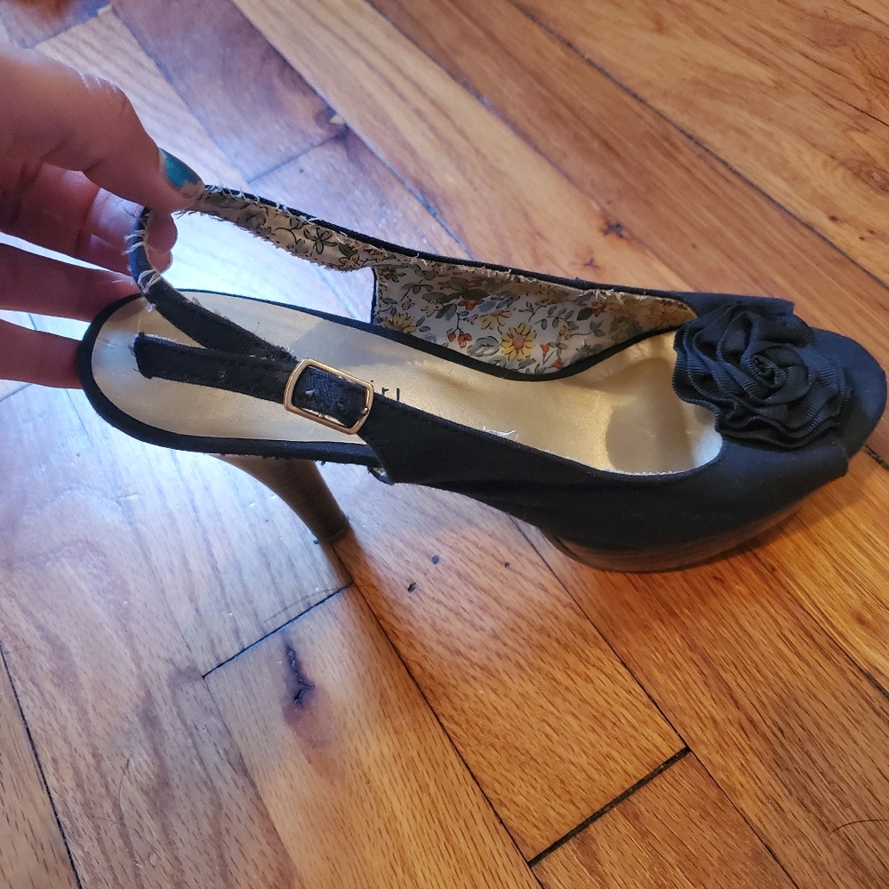 Madden Girl Flower Heels